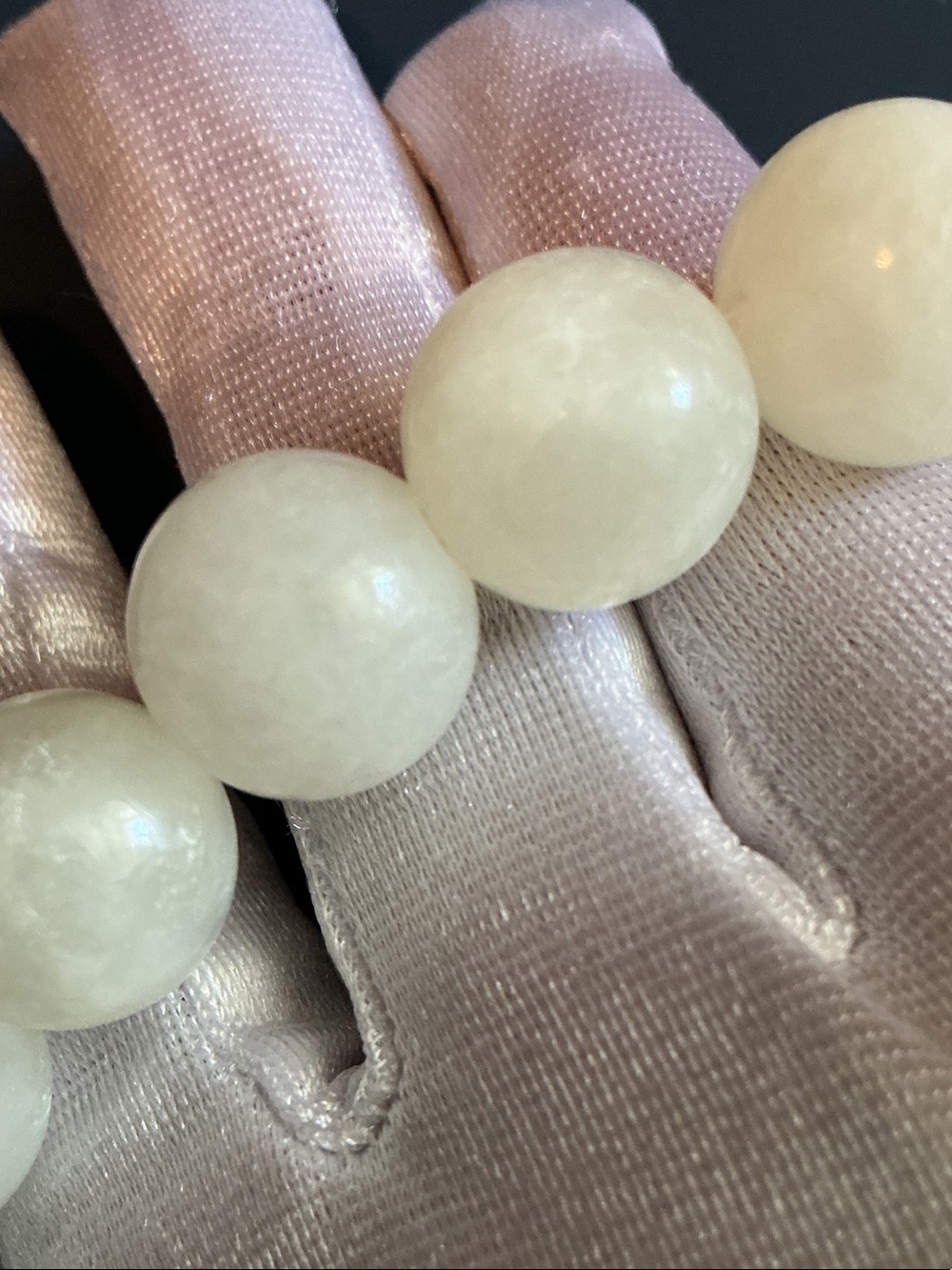 Elegant Cream Jade Bead Bracelet - Classic Women Jewelry